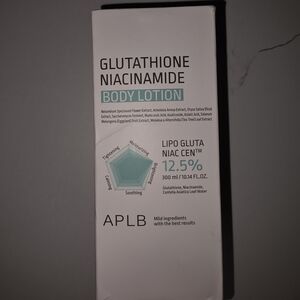 APL Glutathione Niacinamide Body Lotion - White